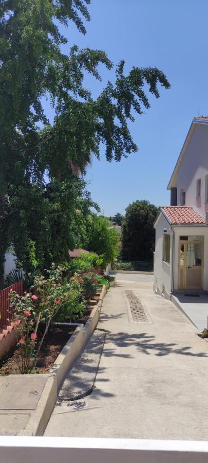 Apartman Emily, 6 Plus 2 Guests, Newly Refurbished Pula Eksteriør billede